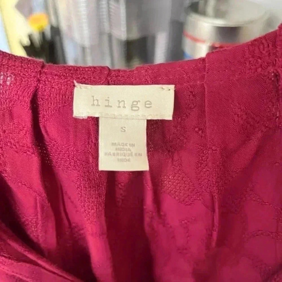 Hinge V-Neck Blouse size Small - Picture 4 of 5